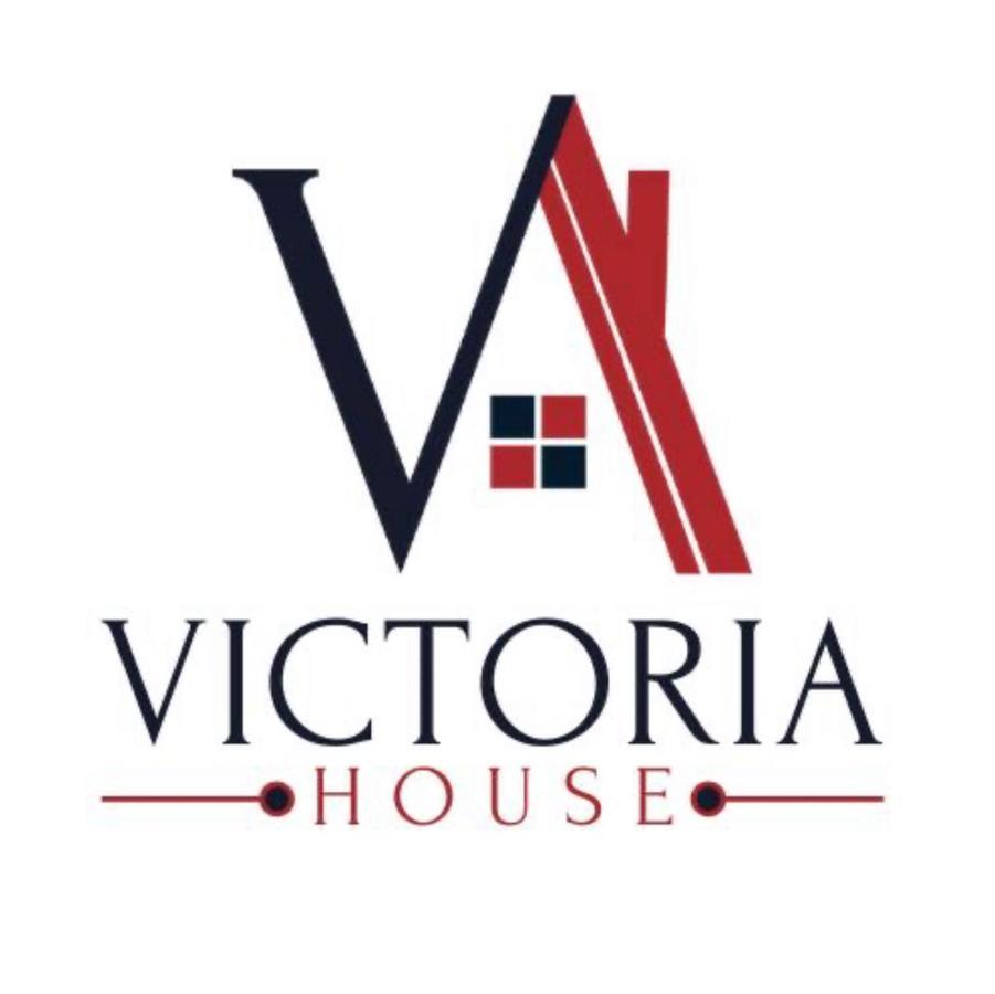 Victoria House - Self Catering Quiet Guesthouse - Adult Singles And Couples Only Blackpool Bagian luar foto
